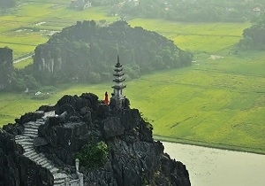 SÂN BAY NỘI BÀI – NINH BÌNH – HANG MÚA (Ăn trưa-tối)