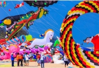 Let's fly kite at International Kite Festival 2017 in Quang Nam, Vietnam